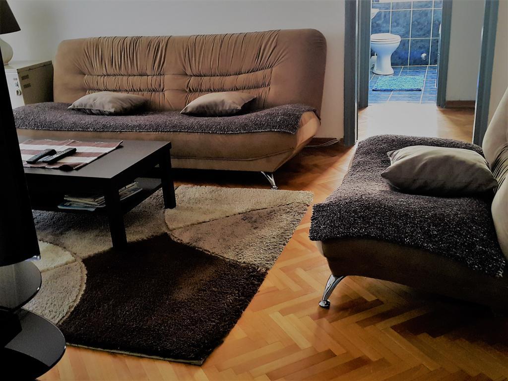 Centre Point Apartment Подгорица Экстерьер фото