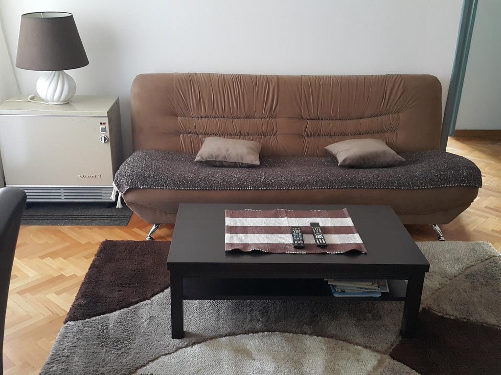 Centre Point Apartment Подгорица Экстерьер фото